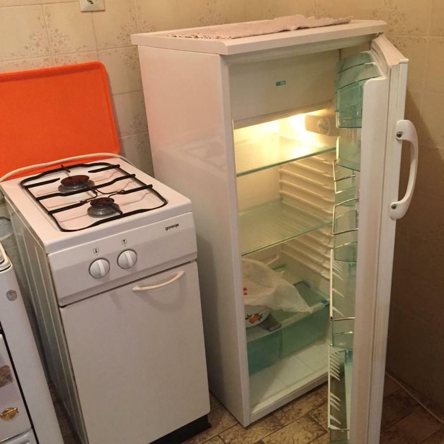 Big 4-Bedroom Apartment Perica, ポドストラナ エクステリア 写真
