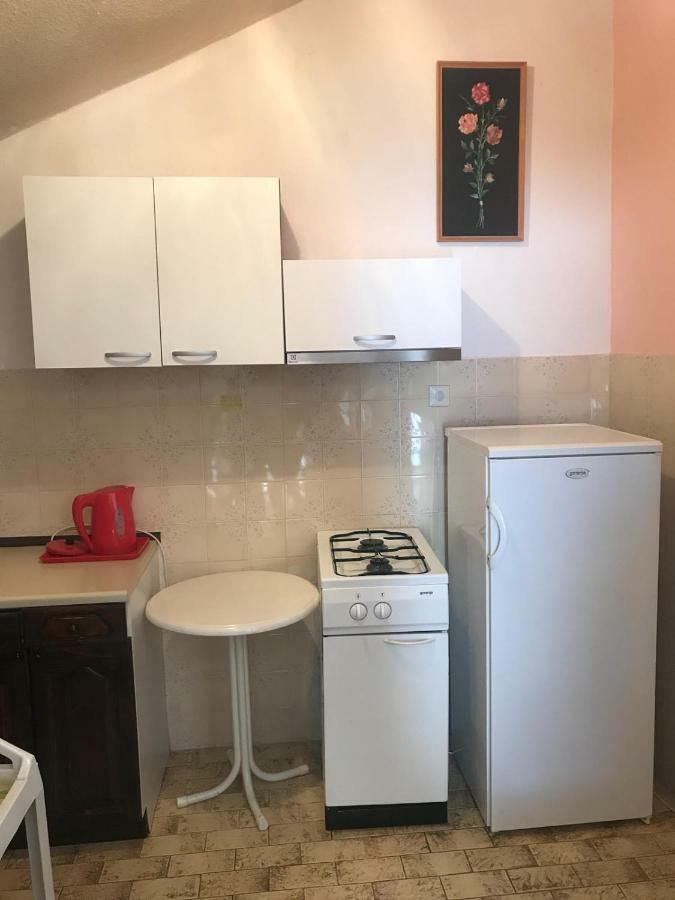 Big 4-Bedroom Apartment Perica, ポドストラナ エクステリア 写真